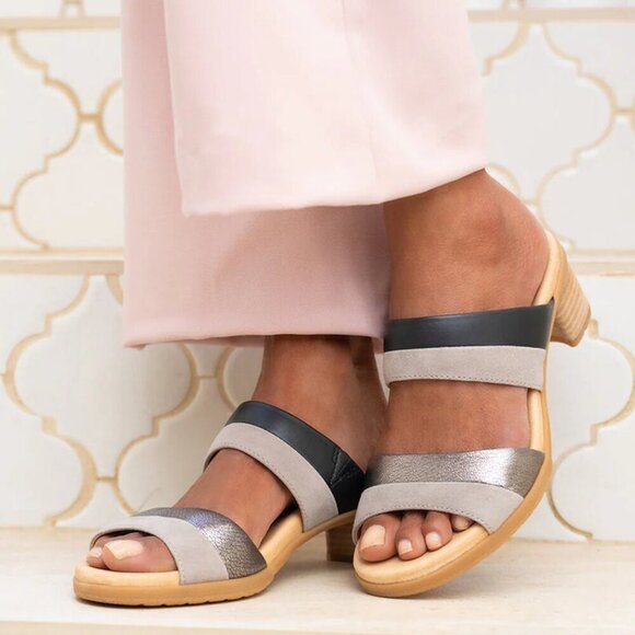 NEW Dansko Theresa Leather Comfort Sandals - Picture 1 of 8